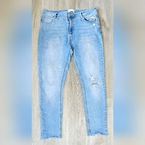 Size W34 L30 ASOS Design Distressed Light Wash Jeans